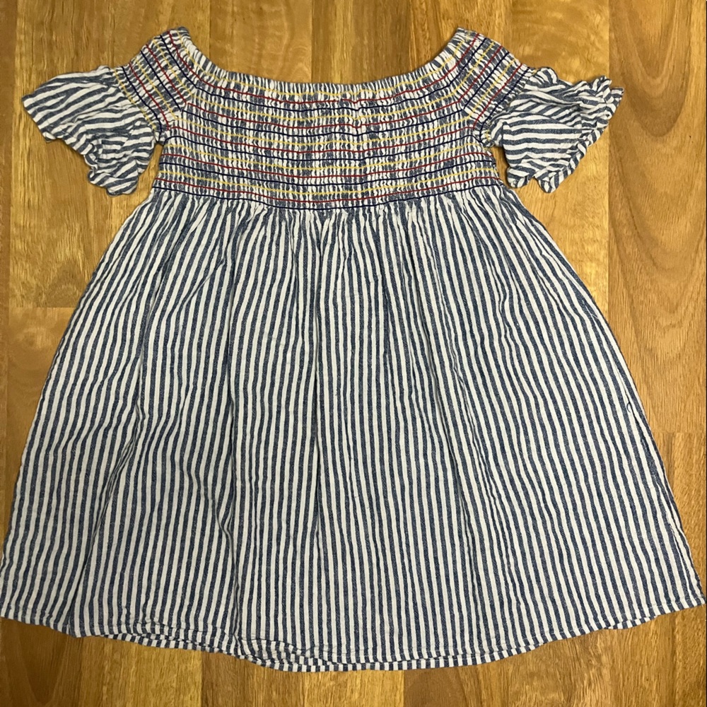 💛❤️💙LIGHTLY WORN OFF THE SHOULDER CAT AND JACK DRESS!!💙❤️💛
